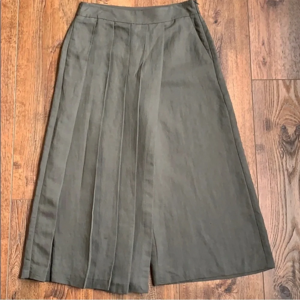 NWOT Zara Olive Green Pleated Split Skirt Culottes